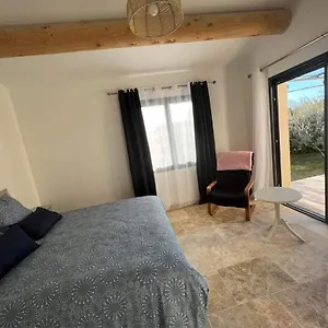 Calme Et Lumineux , Paradou France